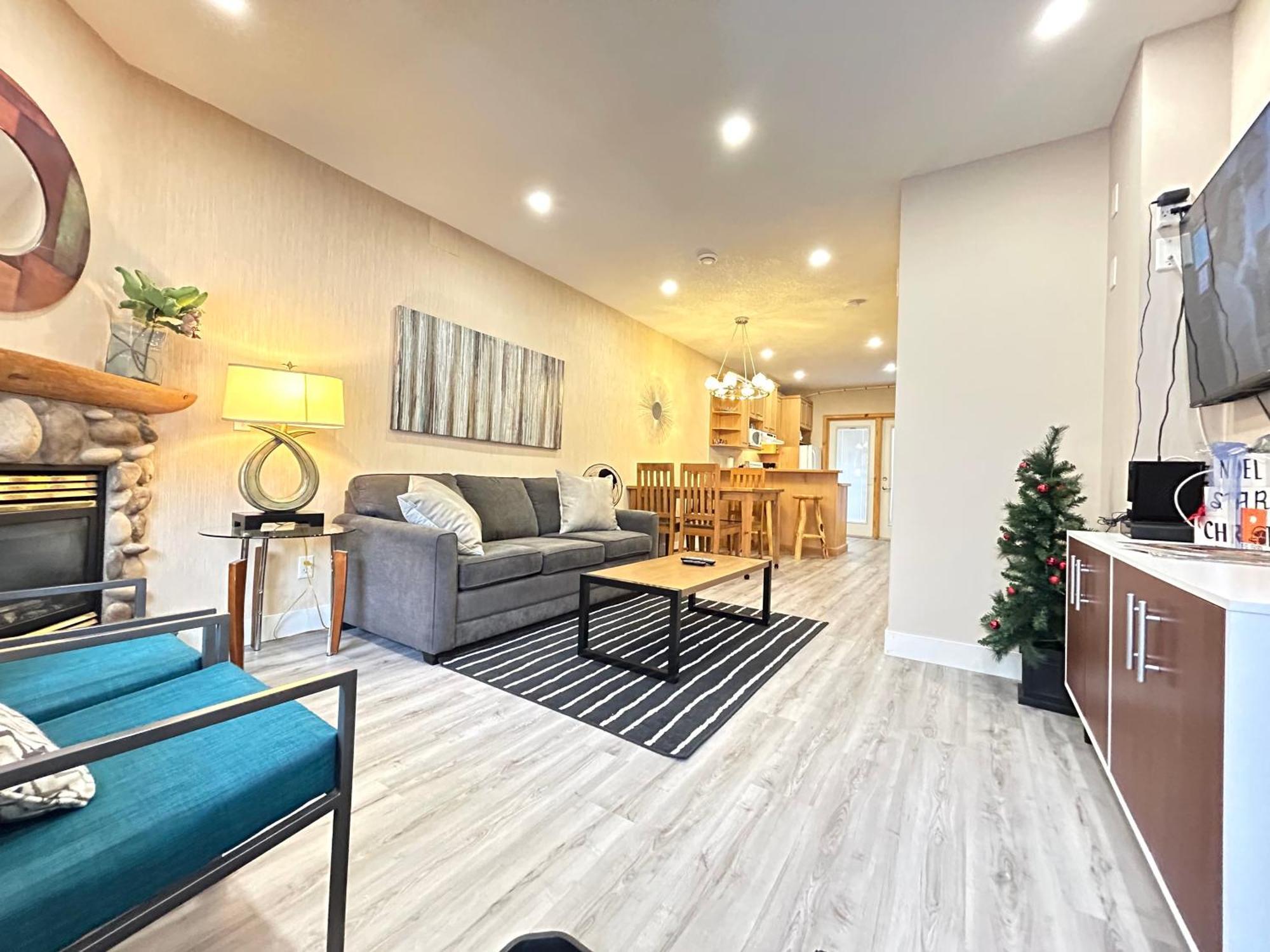 Banff Wood Lodge Canmore Bagian luar foto