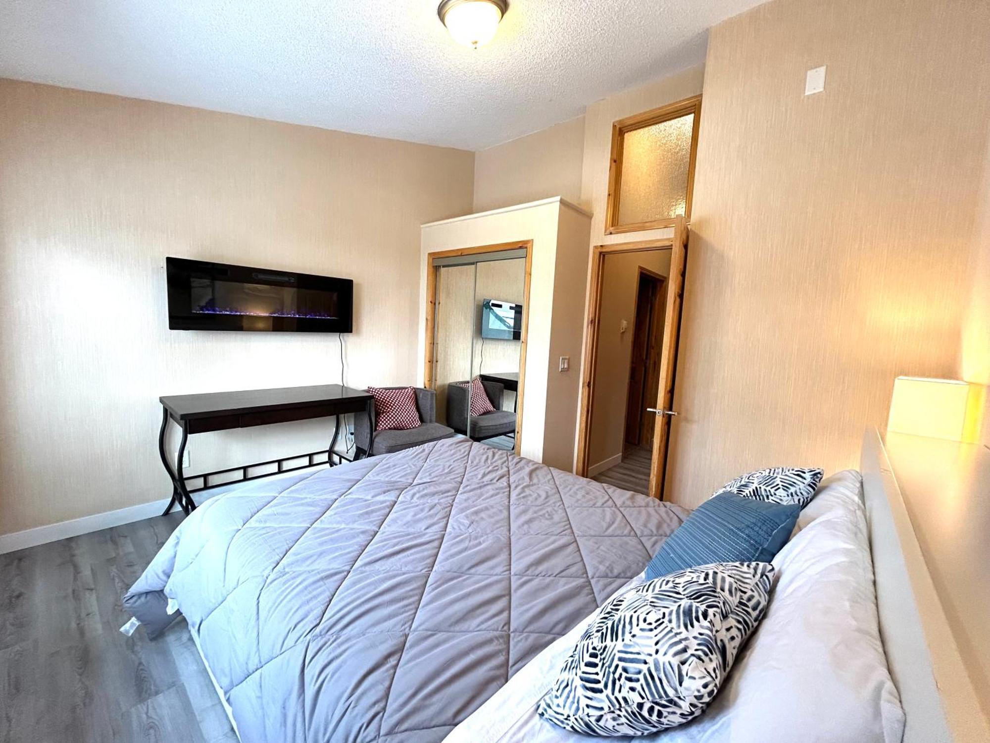 Banff Wood Lodge Canmore Bagian luar foto