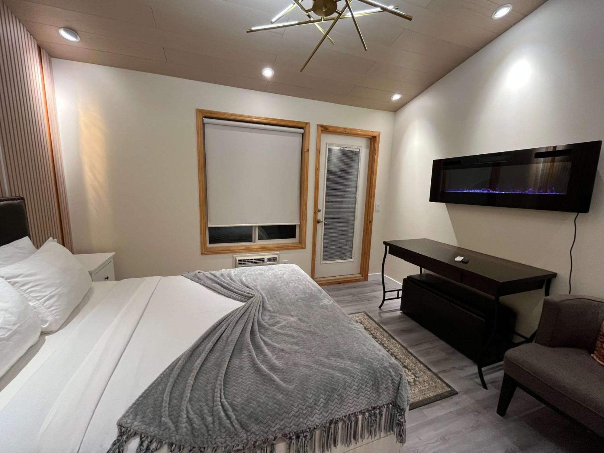 Banff Wood Lodge Canmore Bagian luar foto