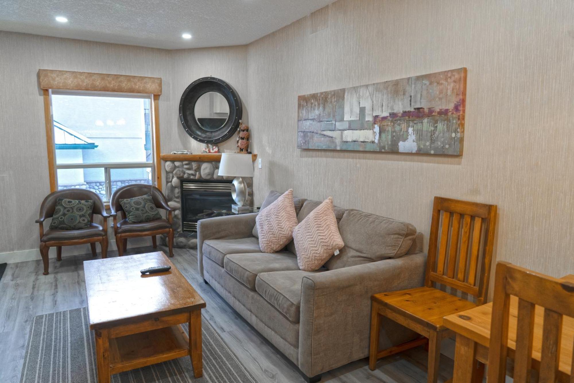 Banff Wood Lodge Canmore Bagian luar foto