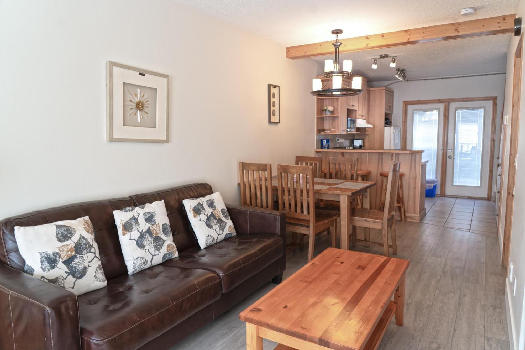 Banff Wood Lodge Canmore Bagian luar foto