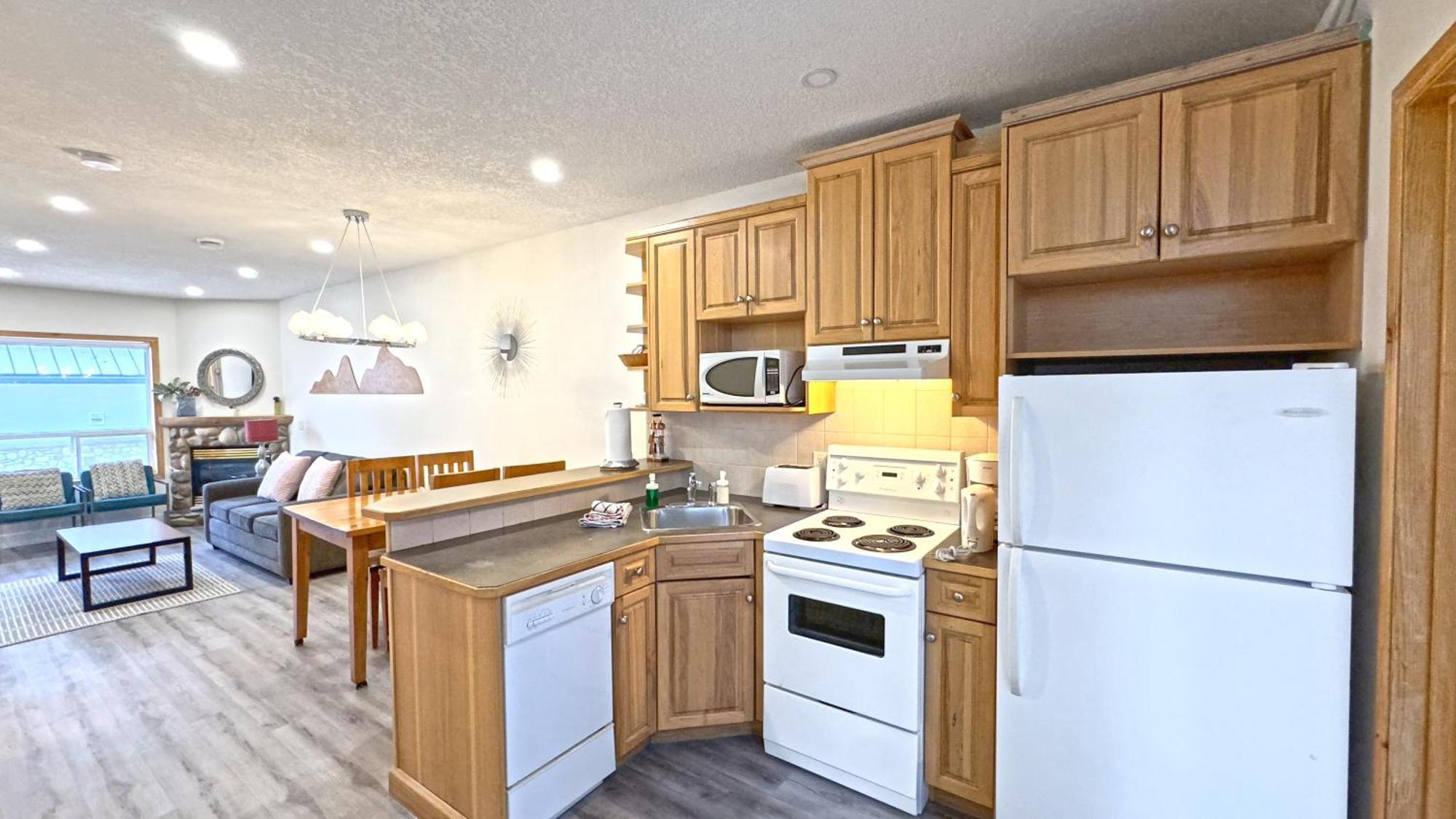 Banff Wood Lodge Canmore Bagian luar foto