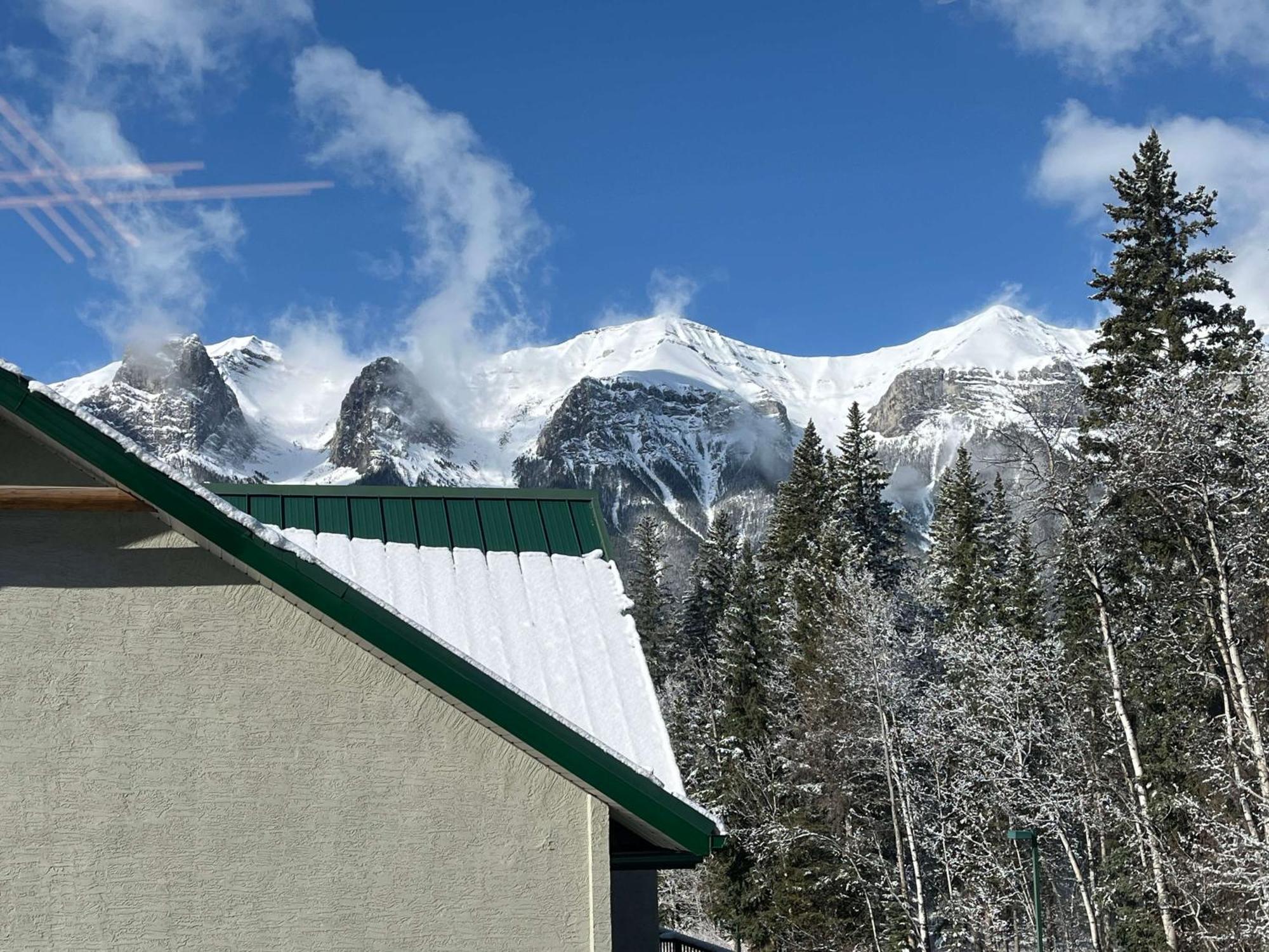 Banff Wood Lodge Canmore Bagian luar foto